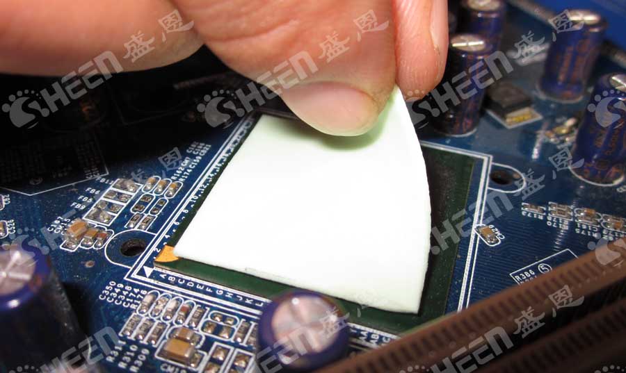 無矽(xī)導熱墊片.jpg