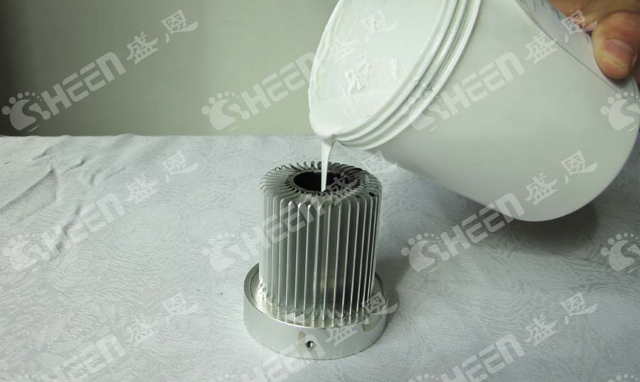 導熱灌封(feng)膠在高功(gōng)率射頻模(mó)塊中的關(guan)鍵應用