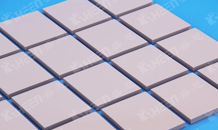 電動汽(qì)車熱管(guǎn)理的革(gé)新：導熱(rè)矽膠墊(niàn)的關鍵(jiàn)作用